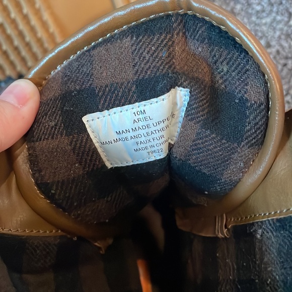 Boots - Picture 3 of 3